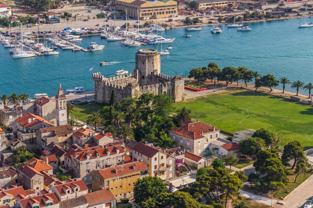 Kamerlengo Castle - Croatian castles